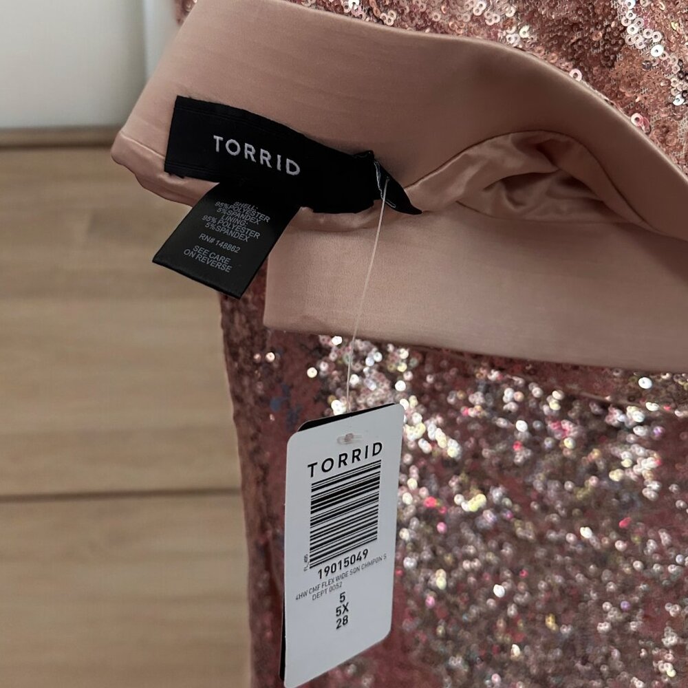 Pull-On Wide Leg Sequin High-Rise Pant - Torrid - Size 5X - NWT - Champagne/Gold - Picture 6 of 7